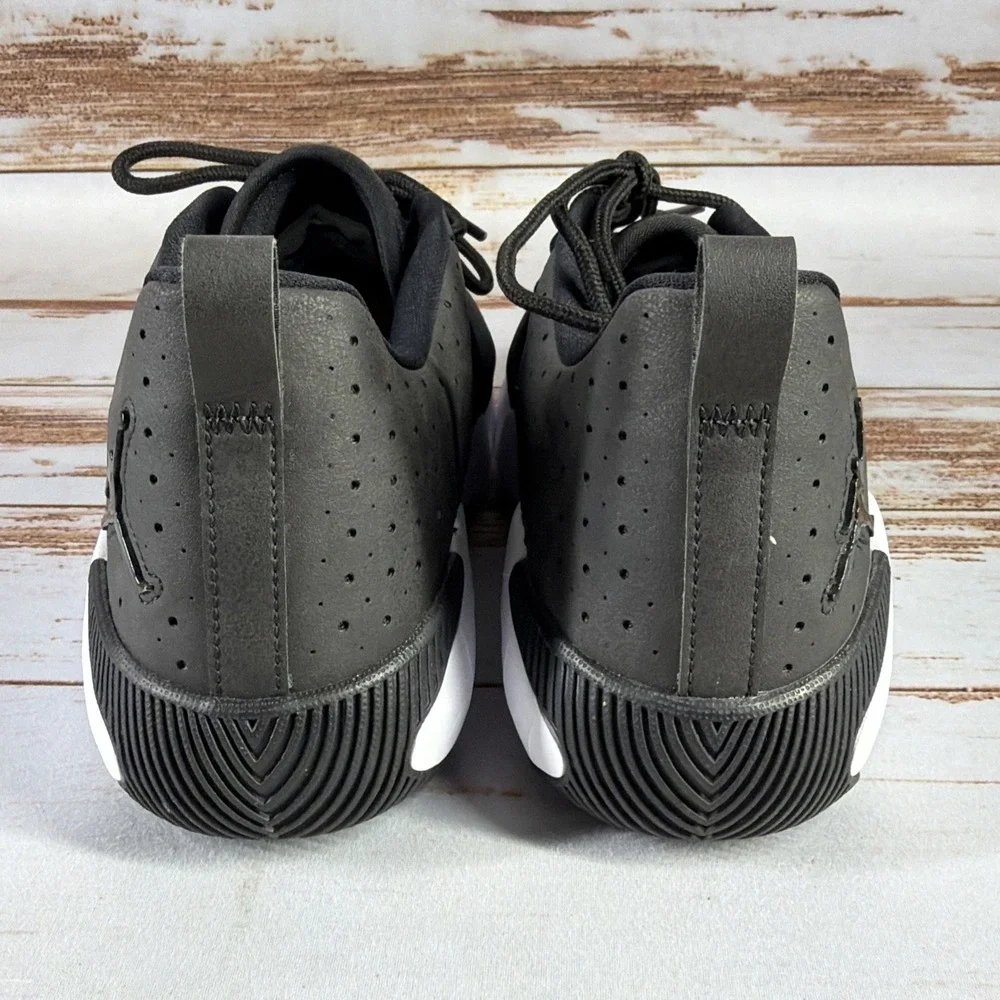 Nike Air Jordan Breakout 23 Black White Mens Size 10.5 Trainers 881449-001